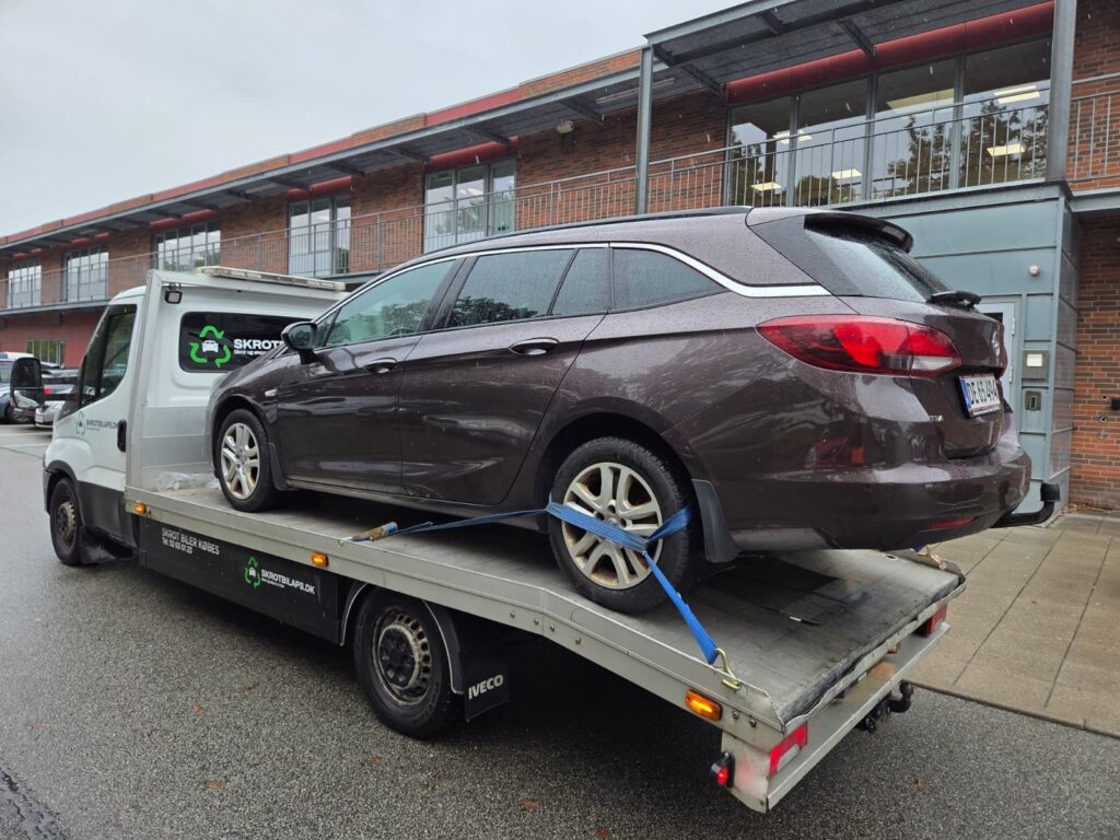 Opel Astra stationcar afhentet af Skrotbil ApS